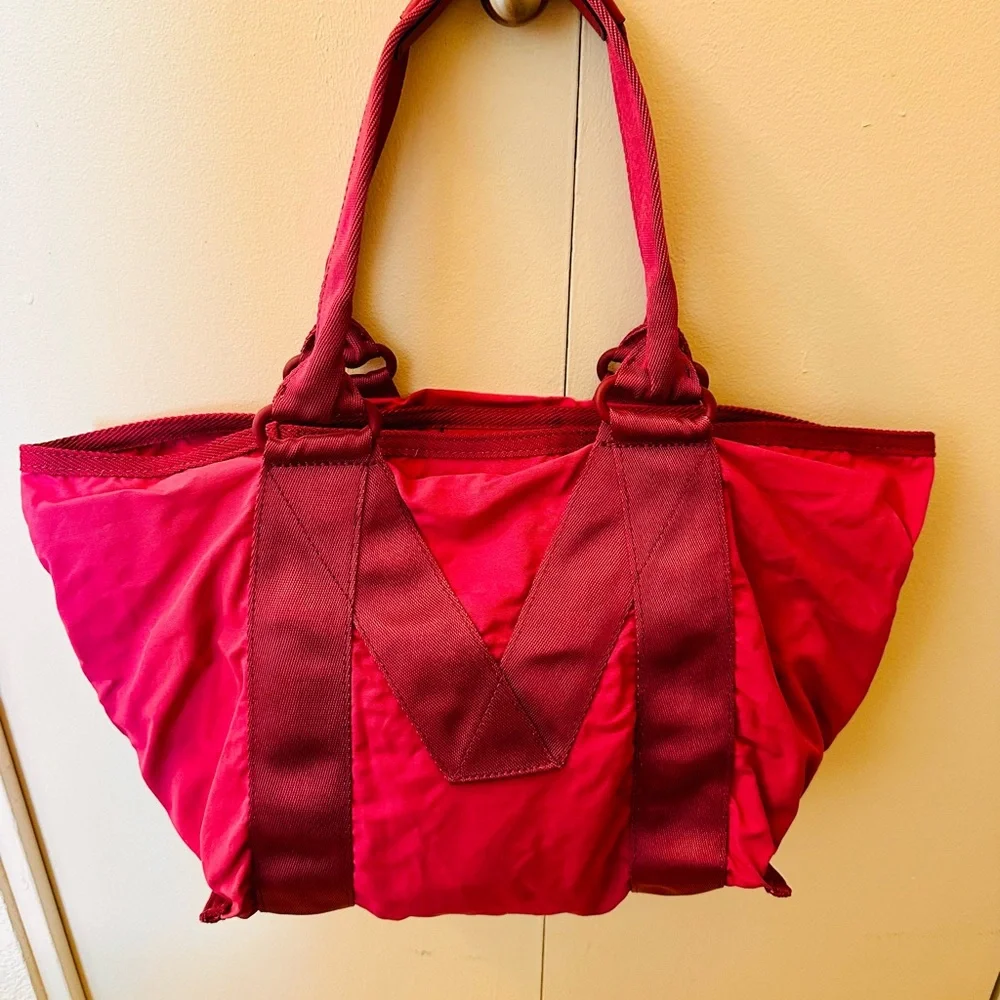 Marc Jacobs Fuchsia Tote Bag - Picture 2 of 4